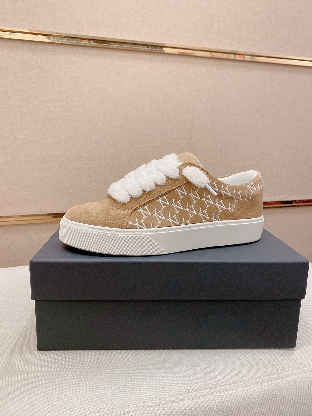 Numeris Suede Low-Top Sneakers